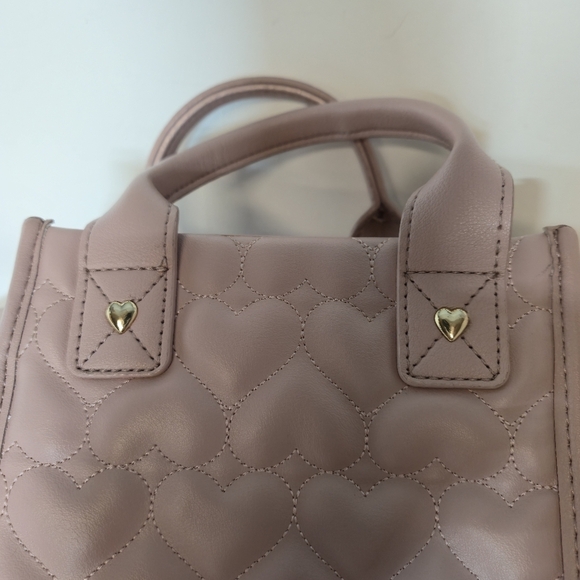 Juicy Couture Pink Quilted Heart Bag With Wide Adjustable Strap - Picture 4 of 16